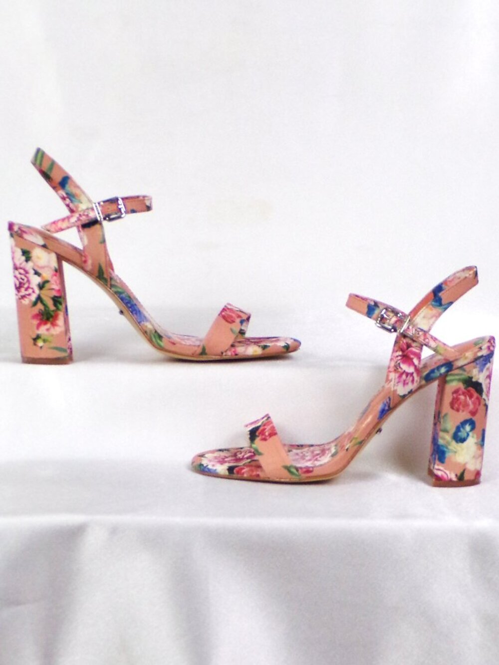GIANNI BINI size 8M multicolor floral ultra-high-heel block-heel sandals